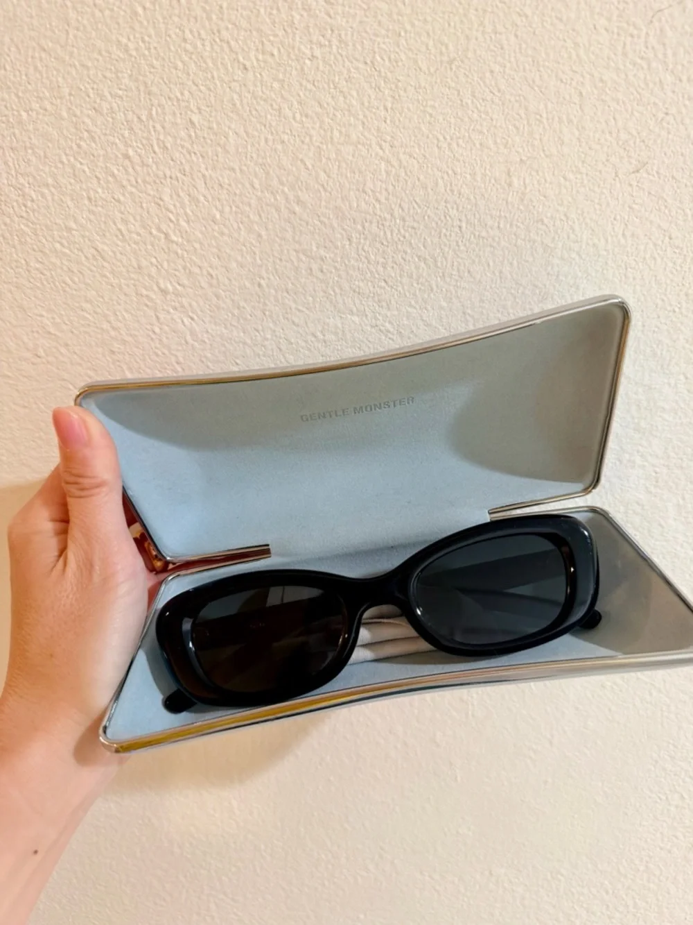 GENTLE MONSTER Oracle.S 01 Sunglasses - Picture 6 of 12